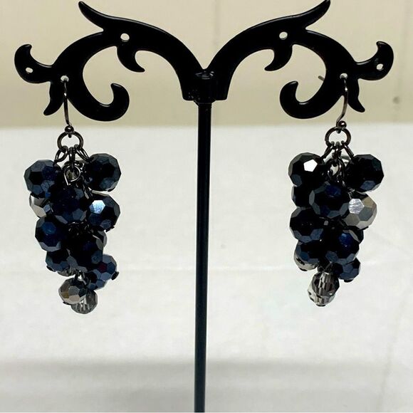 Aurora Borealis Drop Dangle Earrings 2” Black & Clear Stones Vintage Gorgeous - Picture 1 of 5